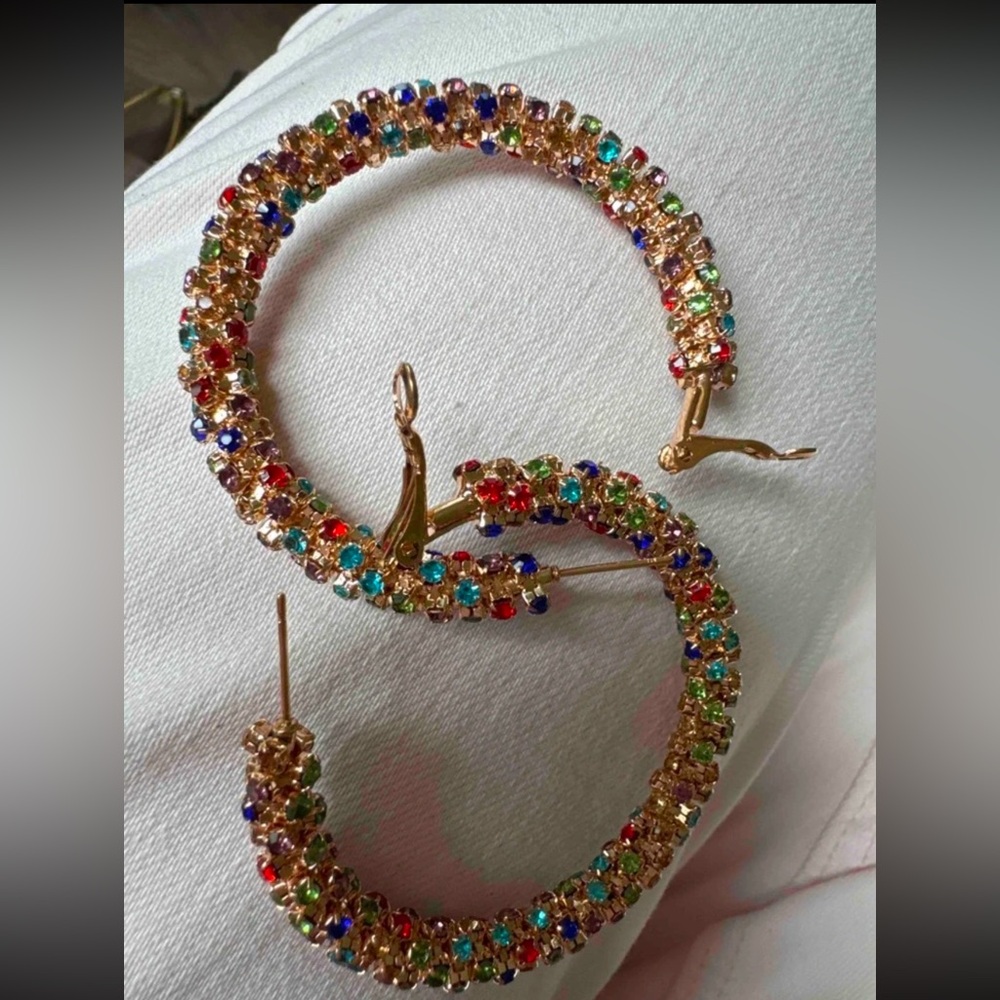 💎 Rhinestone Hoop Earrings 💎 - Picture 6 of 6